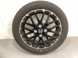 当社にてデモ走行時に装着していたワンシーズン使用の中古スタットレスタイヤ+ホイール4本セットを用意致しました。(2025年製、タイヤ+ホイールは現状渡し、保証対象外です)