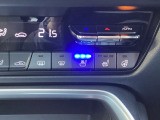 暑い夏の時期にとっても快適なシートベンチレーションを装備!シート内部に取り付けられたファンでシートの表面を換気して、涼しくしてくれます。