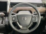 【純正革巻きステアリング】上質な革を使用することで、手にしっかり馴染みとても運転しやすいハンドルです♪
