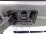 消費電力180W以下のアクセサリーに直流12Vの電源を供給します。