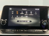 日産純正メモリーナビゲーションです♪目的地まで案内するナビゲーション機能の他にフルセグ画質で楽しめるTVやBluetooth Audioなど多彩な機能が満載で運転を快適にサポートしてくれます☆