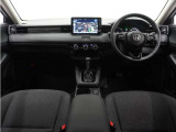 ◆視界広々で非常に運転しやすくロングドライブでも疲れを感じさせないすっきりとまとまったインパネ周りです。