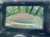 【バックカメラ】駐車時に後方がリアルタイム映像で確認できます。大型商業施設や立体駐車場での駐車時や、夜間のバック時に大活躍!運転スキルに関わらず、今や必須となった装備のひとつです!
