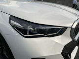 また、BMW正規認定中古車は、エマージェンシーサービスが自動付帯。24時間365日、皆様のカーライフをサポート致します。確かな安心のうえで、「駆けぬける歓び」をご堪能ください。