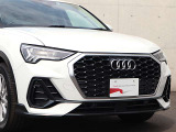 ●Audiが最初に採用したLEDポジショニングランプ。シャープなラインで昼間でも点けていたいと思うほど上品でオシャレです。夜間走行時はさらに目立ちます!