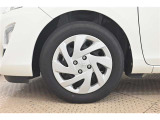 純正なので車に似合うデザインになっていますね。スタッドレスタイヤもご相談下さい。