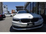 BMWの代名詞の【キドニーグリル】グリルが腎臓のように見えるので【キドニー】と呼ばれるようになりました。一目見ただけでBMWであると認識できる確固たるアイコンとして存在感を放ちます。