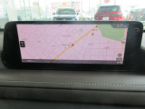 マツダコネクトの8.8インチワイドセンターディスプレイです。『Android Auto』『Apple CarPlay』や独自のコネクテッドサービスに対応したインターフェイスシステムです。