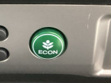★ECONスイッチ★ エコドライブを加速しよう!スイッチをONにすると、運転の仕方によるロスを抑え込み燃費をよくするようクルマが頑張ります(*^ー^*)燃費向上にチャレンジ♪