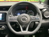 【純正革巻きステアリング】上質な革を使用することで、手にしっかり馴染みとても運転しやすいハンドルです♪