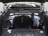 車両に関するお問合せは、ポルシェセンター神戸 六甲アイランド認定中古車センター TEL 078-846-3441までご連絡ください。