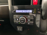 オートエアコンは温度を設定するだけで、自動で風量などを設定してくれます。運転しながら操作も必要ないので、安全性も向上します。