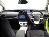 オシャレなインテリアで運転する気分も盛り上がりますよね^^