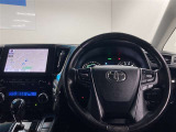 運転する空間としても、くつろぎの空間としてもベストなインテリア。