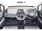 操作性に優れた運転席となります!小物入れや各ボタンの配置にこだわり、使いやすいです!座り心地もよく視認性も良好なのでロングドライブもお任せ下さい!