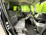 運転席シート廻りは使用感も少なく、良好な状態となっています。丁寧に使われていたことがよくわかりますね。