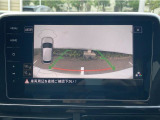前後パーキングセンサー&リアビューカメラで、車庫入れも安心です。パーキングセンサーは音だけでなくモニターで接近情報を確認出来てより安心です。