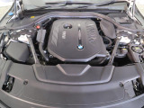安心のBMW認定中古車は100項目の箇所を徹底的にチェック致します。機械的な箇所や電気系、コンピューターなどをご納車前に点検し、交換基準に達した部品は全て新品に修理返品した後にご納車致します。
