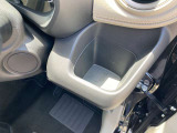 運転席ドリンクホルダーです。