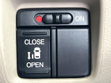 【パワースライドドア】スマートキーや運転席のスイッチでスライドドアの開閉が可能♪電動だから力を入れてドアを開ける必要が無く、小さいお子様でも、重い荷物を持っている時もラクに開け閉めできます♪