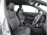 【フロントシート】運転しやすいドライバーズコックピット!ドライブが楽しくなります。
