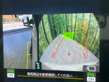 【サイド&バックカメラ】停車・駐車時に死角になりがちな運転席から見えづらいサイドとリアの障害物を確認できます!雨天時や夜間などは特に活躍してくれるアイテムです。