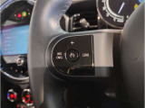 【クルーズコントロール】クルーズコントロール装備車両で御座います。速度を設定することにより、長距離運転の際にアクセルペダルを常に踏み込む必要が無くなります。