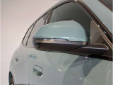 【BMWミラー】視認性の高いスタイリッシュなミラー。自動防眩機能も付いており夜間のドライビングをサポートします。