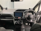 見通しのよいすっきりとした視界で、誰でも運転しやすいです。運転のしやすさは疲れにくさにも繋がりますよ♪