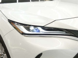LEDヘッドライトです。デザイン性がよくとても明るいので、夜間の走行や悪天候でも安心です。しかも長寿命!