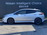 リーフニスモの横からの画像になります。当店は全車 整備・保証付なので安心してご検討頂けます。