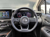 ハンドルには各種スイッチがありますが、運転中でも操作がしやすくなっております。
