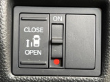 【パワースライドドア】スマートキーや運転席のスイッチでスライドドアの開閉が可能♪電動だから力を入れてドアを開ける必要が無く、小さいお子様でも、重い荷物を持っている時もラクに開け閉めできます♪