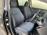 運転席シート廻りは使用感も少なく、良好な状態となっています。前オーナー様が丁寧に使っていたことがよくわかりますね。