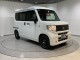 モーターで動くEVは、エンジンと比べて低振動・低ノイズです。さらにN-VAN e: は加速中の静粛性に優れ、軽乗用車並みの静かさを実現。