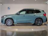 【拘りのFR】BMWが多く採用するFR車。ダイレクトでスポーティな加速感・シャープなハンドリングを実現。縦置きエンジンレイアウトにより、フラットで上質な乗り味です。