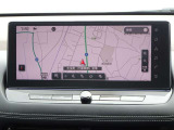 【ナビ】メーカーSDナビきです。目的地を設定すれば初めての場所でも簡単に行くことができます。もちろん音楽だって聴けちゃいます♪
