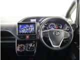 見通しのよいすっきりとした視界で、誰でも運転しやすいです。運転のしやすさは疲れにくさにも繋がりますよ♪