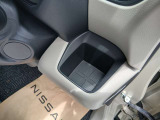 運転席側のドリンクホルダー