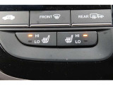 シートヒーター装備車両♪♪寒い冬はもちろん♪肌寒い春先・秋口まで活躍してくれるあると嬉しい装備です♪♪