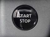 【プッシュスタート】キーが車内にあれば、エンジンの始動・停止はブレーキを踏んでスイッチを押すだけ!キーを取り出す手間を省き、ワンプッシュで操作するので簡単でスムーズ!
