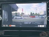 ドライブレコーダーは運転時はもちろんのこと、駐車場内でエンジンを切っている時でも当たった振動を元に電源が自動で入るので当て逃げ防止にもなります。