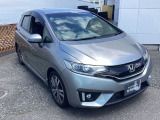 自社整備工場で点検整備をおこなってからお渡ししています。車検が残っている場合は『12ヶ月点検整備』を、車検整備付きの場合は『車検整備』をおこないます。整備費用は車両本体価格に含まれています。