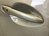 キーをポケットに入れたままでもドアのロック&アンロックができ、雨の日や、荷物の多い日に大活躍!
