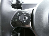Bluetooth接続でハンドルを握ったままステアリングスイッチで電話のワイヤレス通信が可能です。