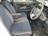 運転席も広々、ドライブも楽しめますね♪実際お座りいただくのが、分かりやすいと思います。お気軽にご来店ください!
