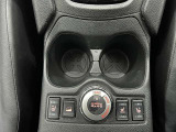 寒いときに助かるヒーター付シートのスイッチ!4WDシステム  すぐれた走行安定性。