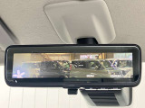 【スマートルームミラー】ルームミラー上に車体後方カメラの映像を映し出すことで車内定員、荷物状況に影響をうけません★たくさん乗せても、たくさん載せても、後方視界すっきりのインテリジェントルームミラー★