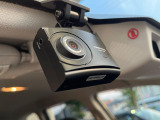 【ドライブレコーダー】ドライブレコーダー装備!走行中はもちろん、あおり運転や事故に遭遇した際、映像で記録し、万一のリスクに備えます。※記録用SDカードはお客様ご自身でご準備いただく必要があります。