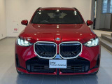 BMW代表的な特徴のキドニーグリル。BMWのすべてのモデルに採用され、BMWらしさを強調しております。